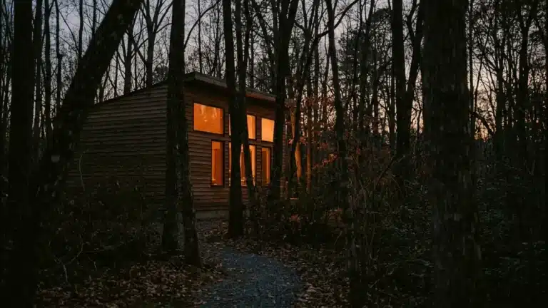 Secluded VA cabin rentals near Front Royal with private forest setting