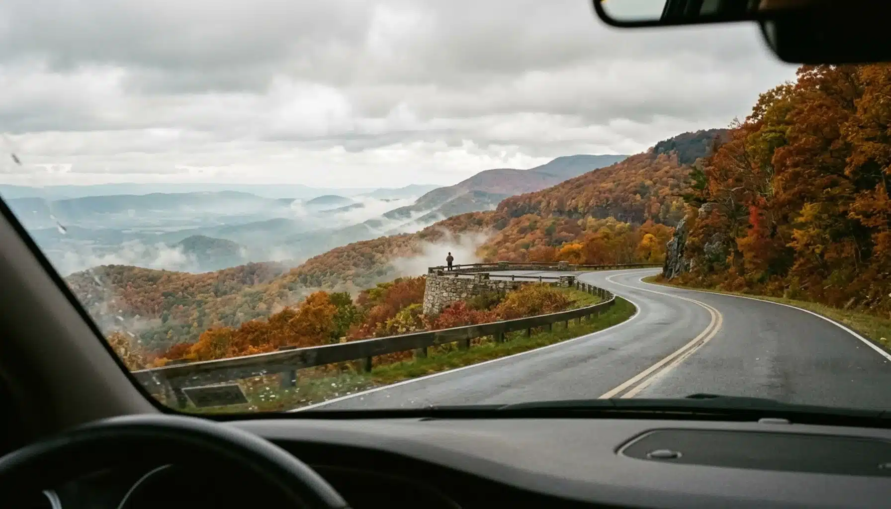 Skyline Drive overlook showing the best place for fall colors in Virginia's Shenandoah Valley