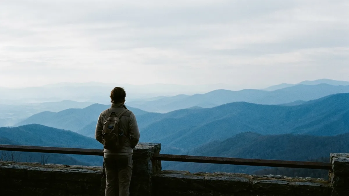 Skyline Drive overlook near a Shenandoah cabin booked direct